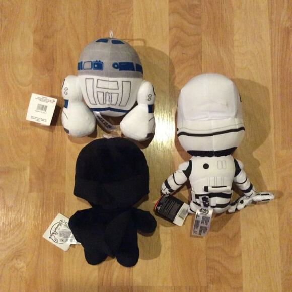 NWT Star Wars 6-9" plush - Picture 3 of 4